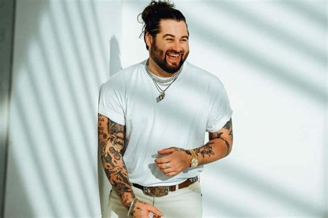 Koe Wetzel .